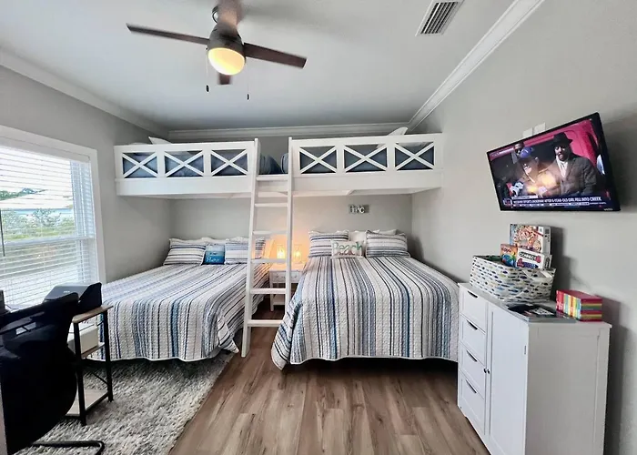 Family-friendly House With Resort-style Amenities In Holiday home *