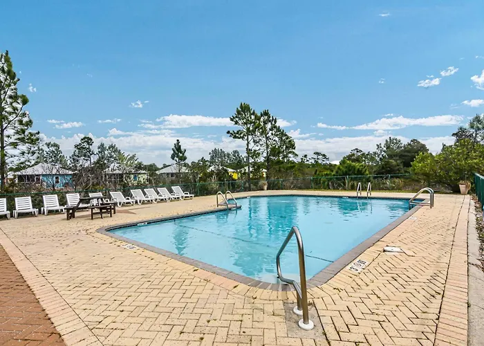 Family-friendly House With Resort-style Amenities In *