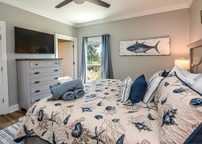 Family-friendly House With Resort-style Amenities In *